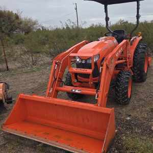 Kubota L3902 Skip Loader