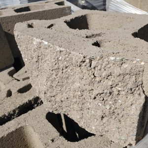 Retaining Wall Trapezoid Block Tan